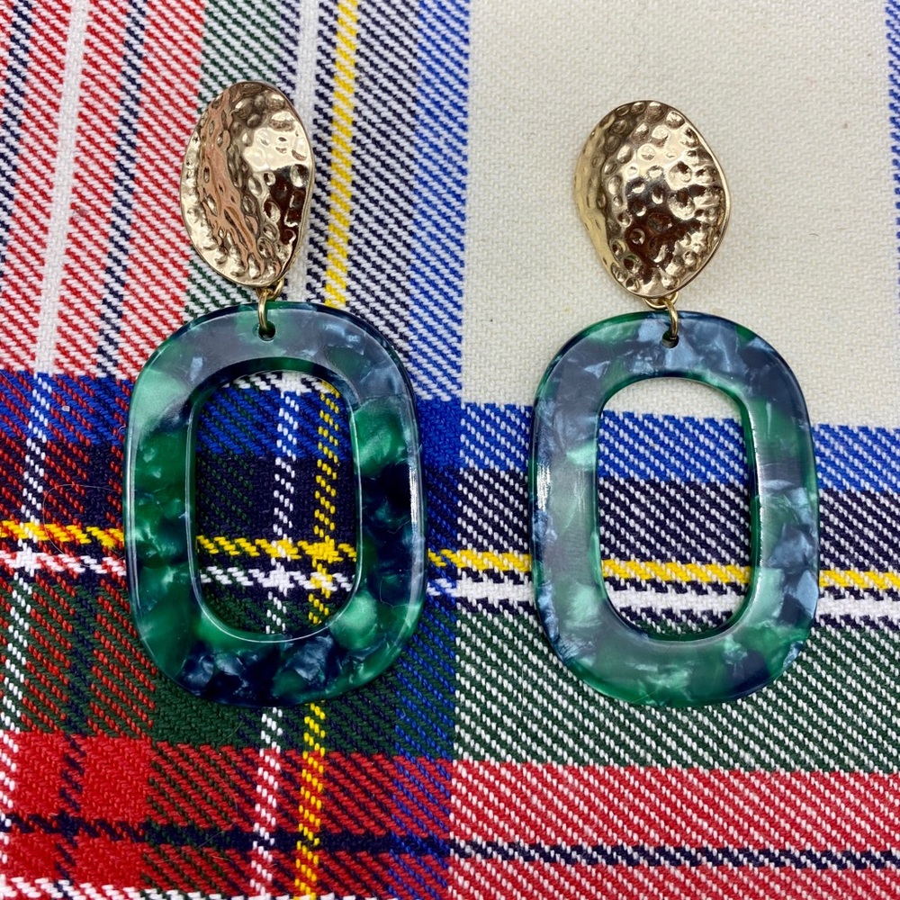 Green tortoise shell and Gold drop earrings - Picture 1 of 5
